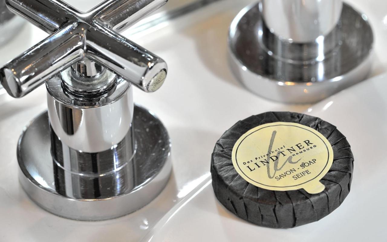 Privathotel Lindtner Hamburgo Exterior foto Soap in a soap dish