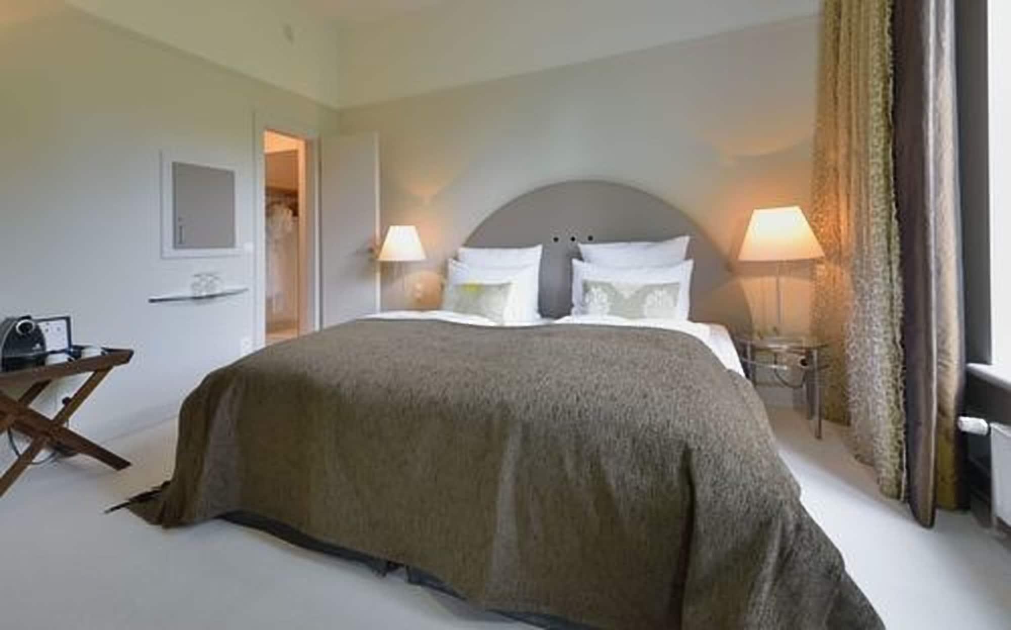 Privathotel Lindtner Hamburgo Exterior foto A bedroom at the hotel