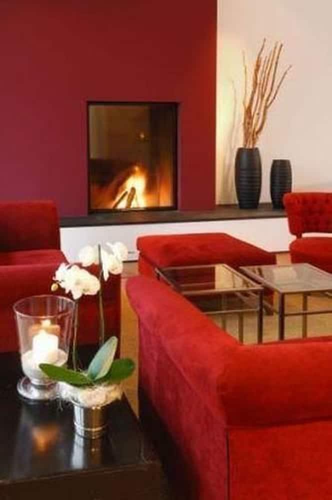 Privathotel Lindtner Hamburgo Interior foto A fireplace in a home
