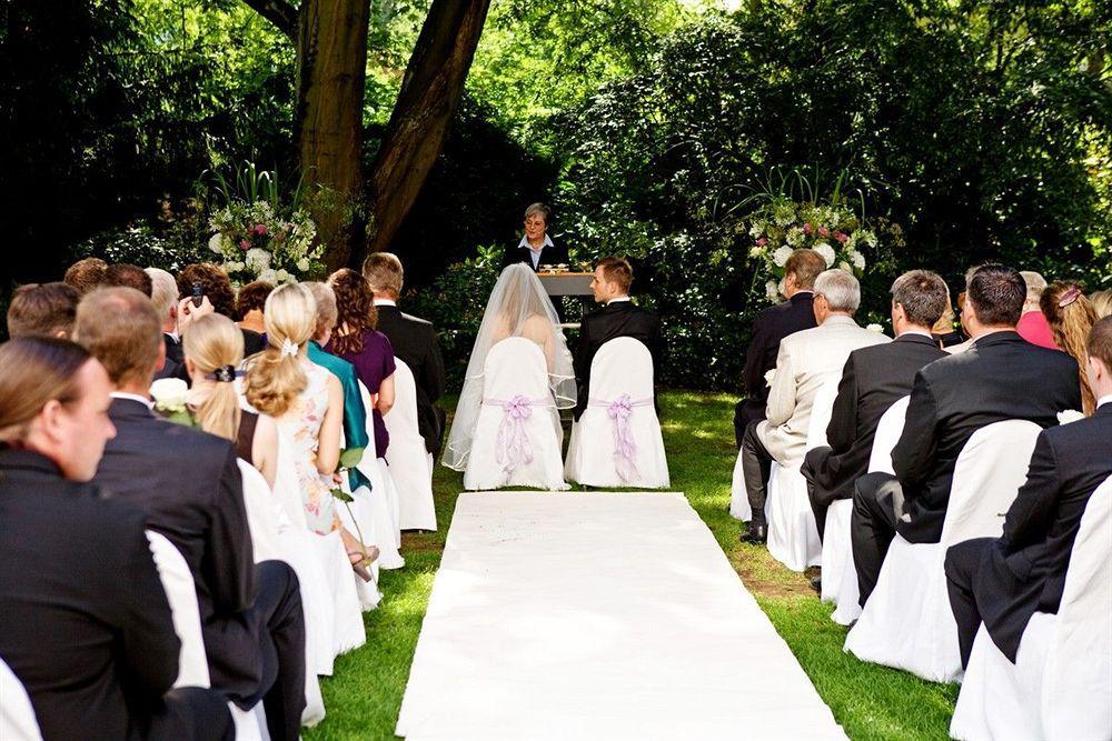 Privathotel Lindtner Hamburgo Exterior foto A wedding ceremony