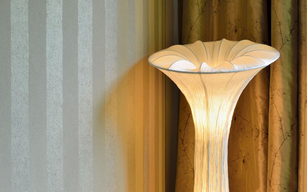 Privathotel Lindtner Hamburgo Exterior foto A floor lamp