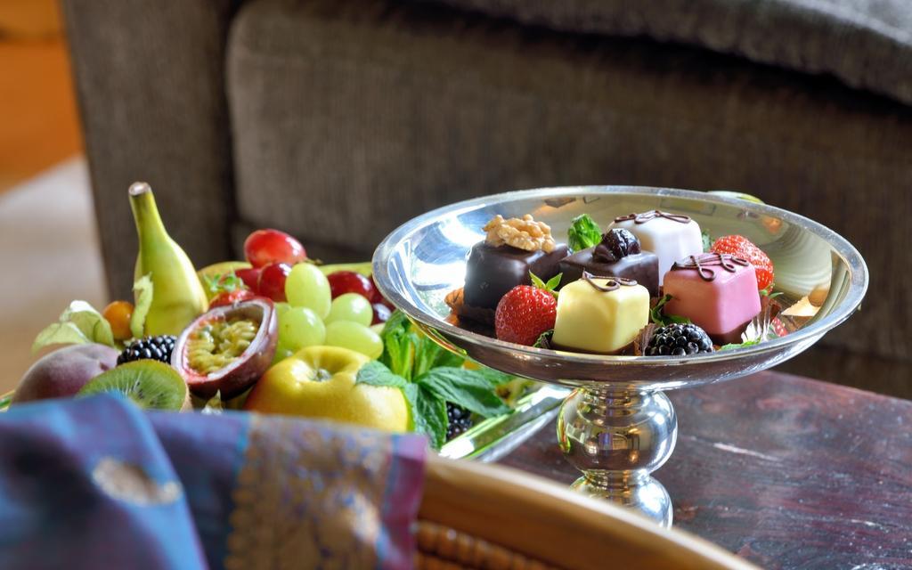 Privathotel Lindtner Hamburgo Exterior foto Fruit and chocolate